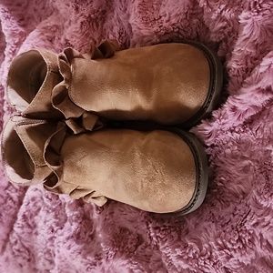 Girls brown suede boots